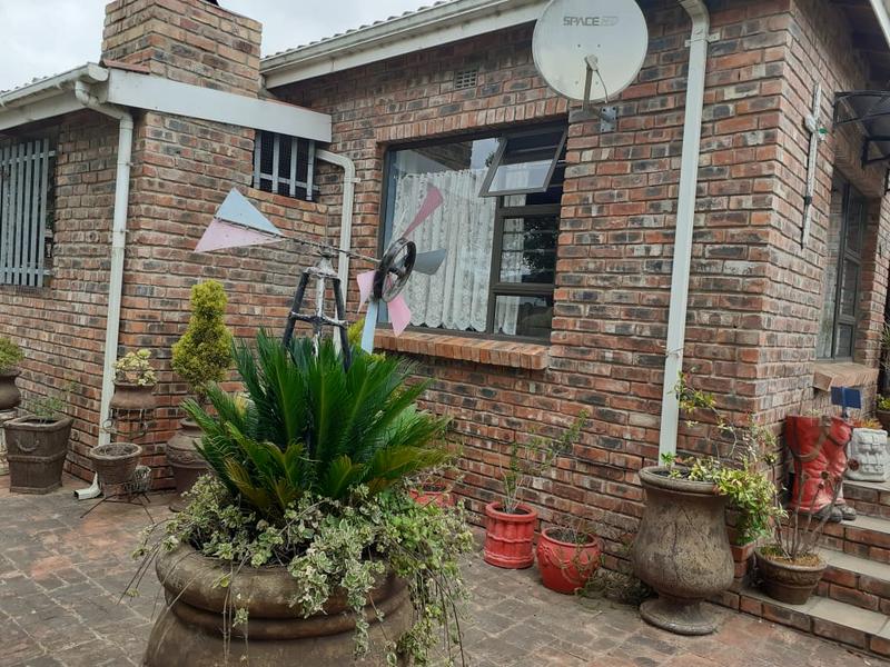 3 Bedroom Property for Sale in Albertinia Western Cape